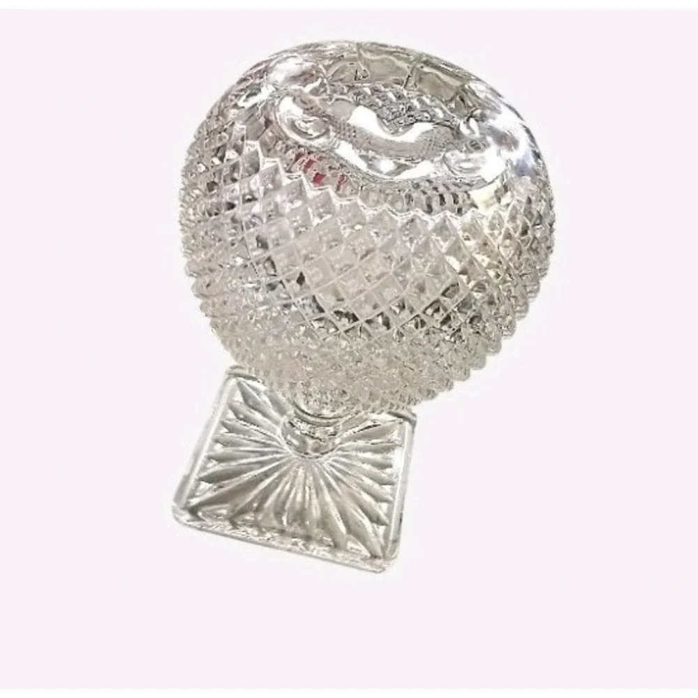 The Antique Westmoreland Glass Ivy Round Ball Diamond Cut Art Glassware